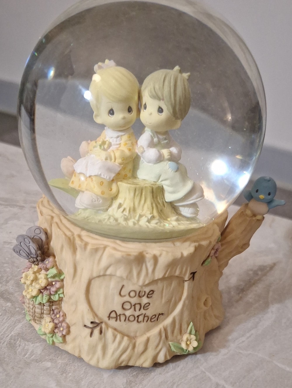 Rare Precious Moments Pastel Cream Snow Globe with Yellow and Mint Figurines